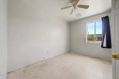 5828 N 63rd Drive, Glendale, AZ 85301 - Photo 17