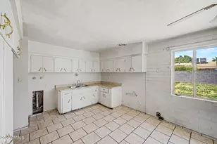 5828 N 63rd Dr, Glendale, AZ 85301 - Photo 11