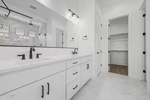 13808 W Morning Vista Dr, Peoria, AZ 85383 - Photo 11
