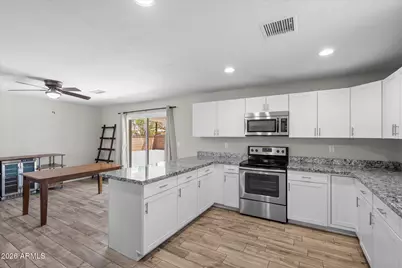 3631 W Denton Lane, Phoenix, AZ 85019 - Photo 11