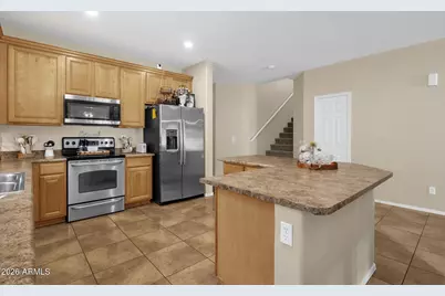 3422 W Leodra Lane, Phoenix, AZ 85041 - Photo 7