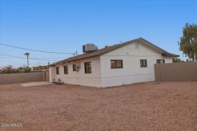 2038 E Cheery Lynne Road, Phoenix, AZ 85016 - Photo 33