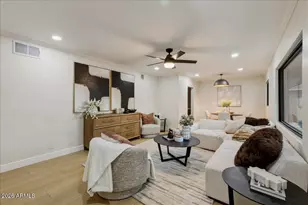 2038 E Cheery Lynne Rd, Phoenix, AZ 85016 - Photo 9