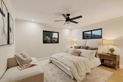 2038 E Cheery Lynne Road, Phoenix, AZ 85016 - Photo 5