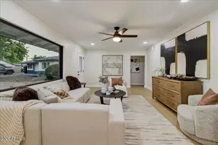 2038 E Cheery Lynne Rd, Phoenix, AZ 85016 - Photo 11