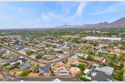 2929 N 55th Place, Phoenix, AZ 85018 - Photo 57
