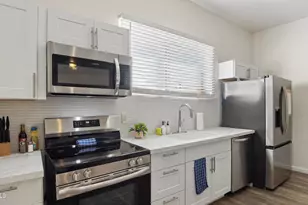 2929 N 55th Pl, Phoenix, AZ 85018 - Photo 33