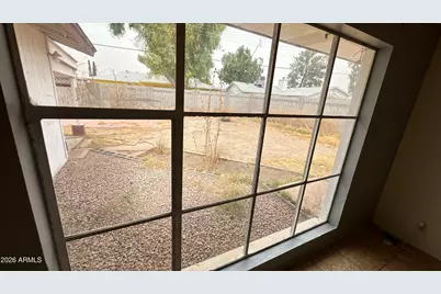 7230 N 37th Avenue, Phoenix, AZ 85051 - Photo 11