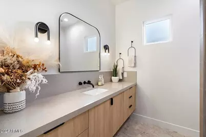 744 E Myrtle Avenue, Phoenix, AZ 85020 - Photo 25