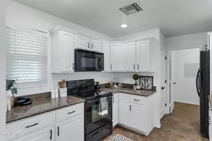 911 W Loughlin Dr, Chandler, AZ 85225 - Photo 7