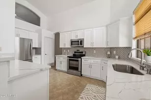 61 S Forest Dr, Chandler, AZ 85226 - Photo 11