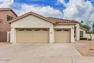 61 S Forest Dr, Chandler, AZ 85226 - Photo 1