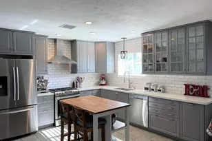 3909 E Shaw Butte Dr, Phoenix, AZ 85028 - Photo 3