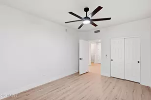 5450 E Deer Valley Dr, Phoenix, AZ 85054 - Photo 21