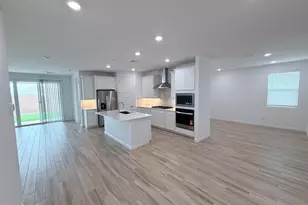 27440 N 69th Ln, Peoria, AZ 85383 - Photo 11