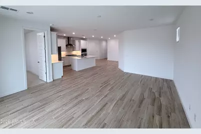 27440 N 69th Lane, Peoria, AZ 85383 - Photo 13