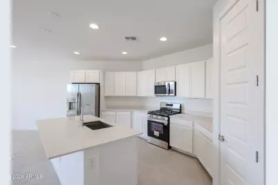 7841 W Staghorn Road, Peoria, AZ 85383 - Photo 3