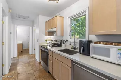 550 W Berridge Lane, Phoenix, AZ 85013 - Photo 45