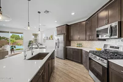 8054 E Paloma Avenue, Mesa, AZ 85212 - Photo 5