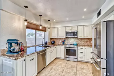 7708 W Crocus Drive, Peoria, AZ 85381 - Photo 11