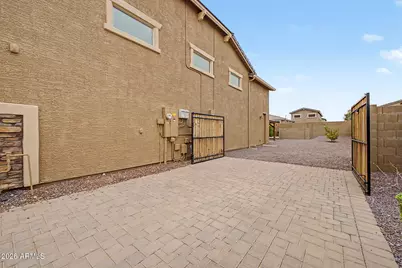 17352 W Hedgehog Place, Surprise, AZ 85387 - Photo 11