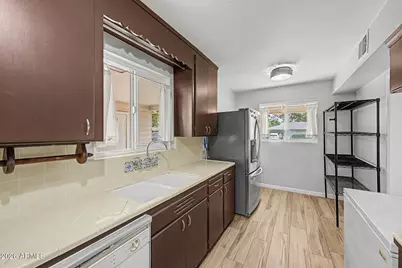 7801 N 17th Drive, Phoenix, AZ 85021 - Photo 5