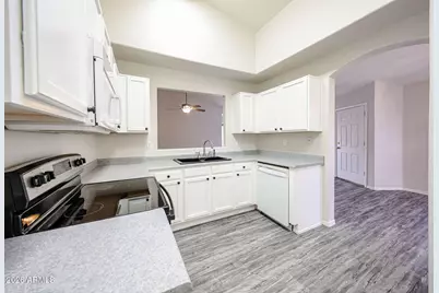 6431 W Chisum Trail, Phoenix, AZ 85083 - Photo 11