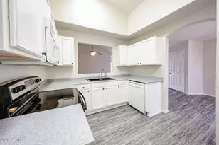 6431 W Chisum Trail, Phoenix, AZ 85083 - Photo 11