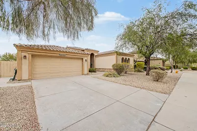 18194 W Estes Way, Goodyear, AZ 85338 - Photo 3