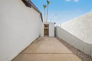 3937 E Andorra Dr, Phoenix, AZ 85032 - Photo 37
