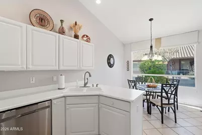 8527 E Saguaro Blossom Road, Gold Canyon, AZ 85118 - Photo 11