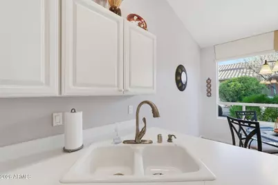 8527 E Saguaro Blossom Road, Gold Canyon, AZ 85118 - Photo 13
