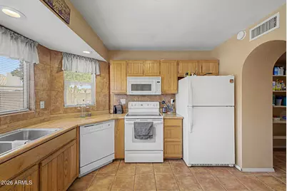 8861 N 114th Lane, Peoria, AZ 85345 - Photo 13