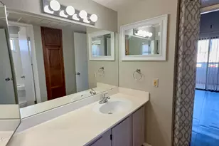 11666 N 28th Dr, Phoenix, AZ 85029 - Photo 9