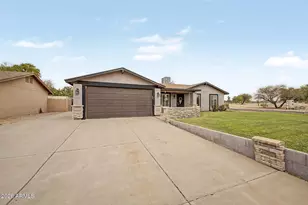 2102 W Utopia Rd, Phoenix, AZ 85027 - Photo 7