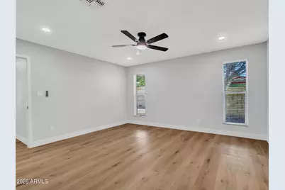 4915 W Shangri La Road, Glendale, AZ 85304 - Photo 35