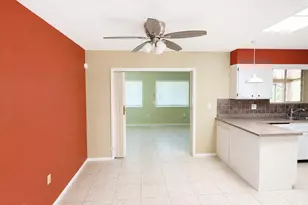 10542 W Tropicana Cir, Sun City, AZ 85351 - Photo 13
