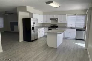 639 W Grove Cir, Mesa, AZ 85210 - Photo 7