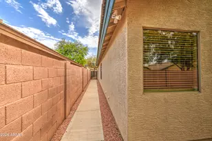 15668 W Saguaro Ln, Surprise, AZ 85374 - Photo 35