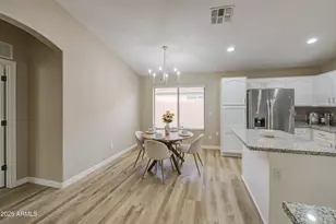15668 W Saguaro Ln, Surprise, AZ 85374 - Photo 11