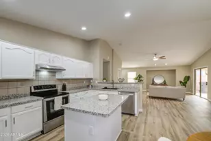 15668 W Saguaro Ln, Surprise, AZ 85374 - Photo 13