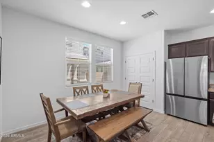 14240 W Hackamore Dr, Surprise, AZ 85387 - Photo 11