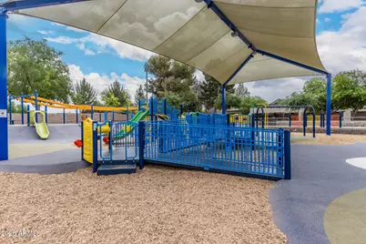 2431 W Via Rialto Circle, Mesa, AZ 85202 - Photo 33