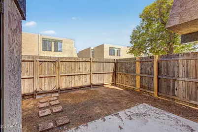 6060 W Golden Lane, Glendale, AZ 85302 - Photo 21