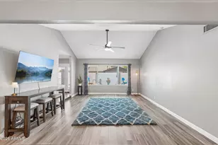 10018 N 48th Ln, Glendale, AZ 85302 - Photo 11