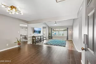 10018 N 48th Ln, Glendale, AZ 85302 - Photo 7