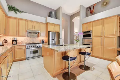 1047 W Armstrong Way, Chandler, AZ 85286 - Photo 9