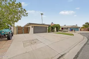2064 S Noche De Paz St, Mesa, AZ 85202 - Photo 3