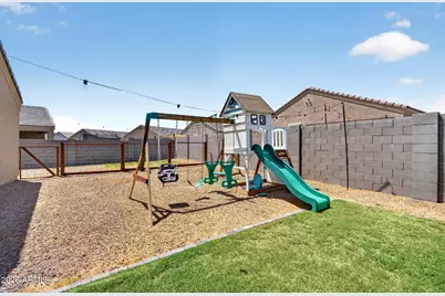 25666 W Desert Drive, Buckeye, AZ 85326 - Photo 35