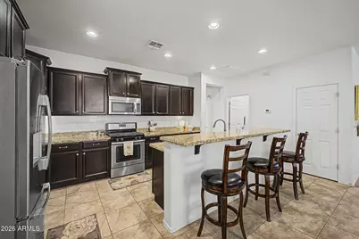 18016 W Ivy Lane, Surprise, AZ 85388 - Photo 11